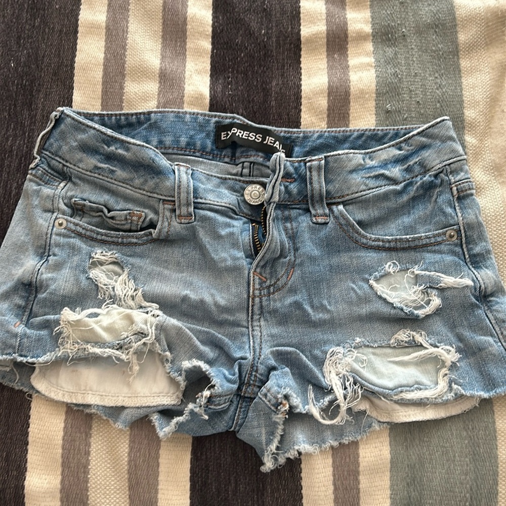 Women’s Express Shorts